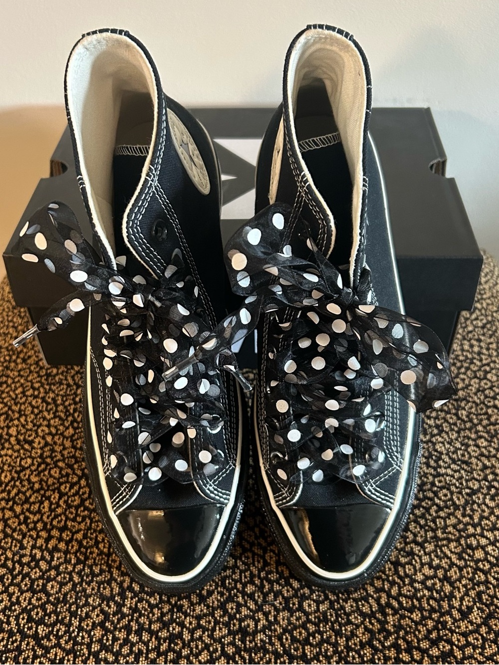 NEW Converse Chuck 70 Black High-Top with Bonus Polka Dot Ribbon Laces